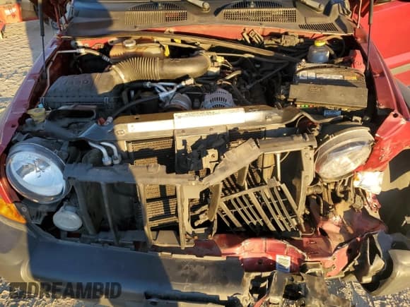 ✅ 2006 Jeep Liberty Sport • VIN: 1J4GL48K76W254159 • Lot: 91874335. Listed on Copart with 146,476 mi. Free auction sales archive from the USA and detailed vehicle history report at DreamBid. Image 12.