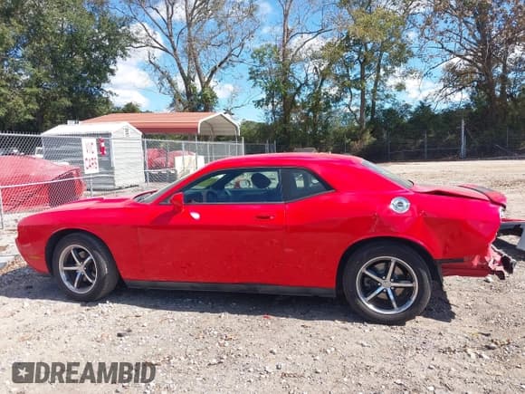 ✅ 2010 Dodge Challenger SE • VIN: 2B3CJ4DV4AH180041 • Lot: 43440022. Wystawiony na IAAI z przebiegiem 130 998 mil. Bezpłatny archiwum sprzedaży aukcyjnych z USA i szczegółowy raport historii pojazdu na DreamBid. Zdjęcie 15.