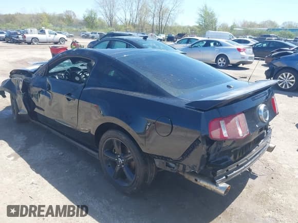 ✅ 2010 Ford Mustang GT • VIN: 1ZVBP8CH0A5145710 • Lot: 42118538. Listed on IAAI with 152,264 mi. Free auction sales archive from the USA and detailed vehicle history report at DreamBid. Image 3.