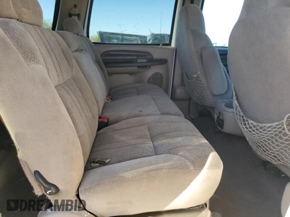 ✅ 2000 Ford Excursion XLT • VIN: 1FMNU40S5YEB87300 • Lot: 91559835. Wystawiony na Copart z przebiegiem 215 114 mil. Bezpłatny archiwum sprzedaży aukcyjnych z USA i szczegółowy raport historii pojazdu na DreamBid. Zdjęcie 11.