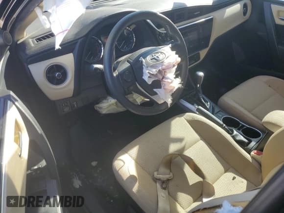 ✅ 2019 Toyota Corolla LE • VIN: 2T1BURHE7KC155798 • Lot: 82384085. Wystawiony na Copart z przebiegiem 49 971 mil. Bezpłatny archiwum sprzedaży aukcyjnych z USA i szczegółowy raport historii pojazdu na DreamBid. Zdjęcie 8.