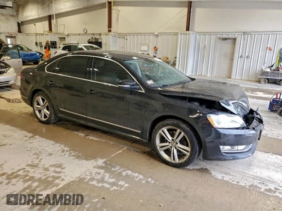 ✅ 2014 Volkswagen Passat SEL Premium • VIN: 1VWCS7A33EC093317 • Lot: 94246495. Wystawiony na Copart z przebiegiem 141 076 mil. Bezpłatny archiwum sprzedaży aukcyjnych z USA i szczegółowy raport historii pojazdu na DreamBid. Zdjęcie 4.