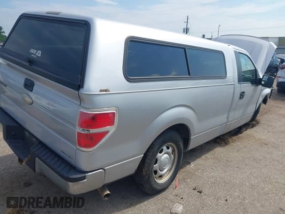 ✅ 2011 Ford F-150 XL • VIN: 1FTNF1CF8BKE00552 • Лот: 43042364. Опубликован ранее на IAAI с пробегом 114 445 миль. Бесплатный доступ к архиву аукционных продаж из США и подробный отчёт об истории автомобиля на DreamBid. Изображение 4.