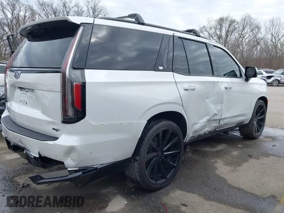 ✅ 2022 Cadillac Escalade Sport Platinum • VIN: 1GYS4GKL5NR215884 • Lot: 41860737. Listed on IAAI with 48,726 mi. Free auction sales archive from the USA and detailed vehicle history report at DreamBid. Image 6.