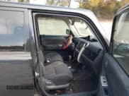 ✅ 2005 Scion xB • VIN: JTLKT324X50170668 • Lot: 43645255. Wystawiony na IAAI z przebiegiem 258 947 mil. Bezpłatny archiwum sprzedaży aukcyjnych z USA i szczegółowy raport historii pojazdu na DreamBid. Zdjęcie 5.