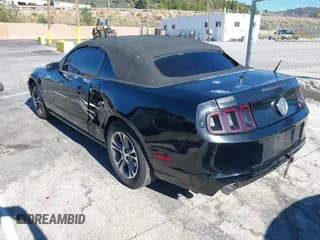 ✅ 2014 Ford Mustang Premium • VIN: 1ZVBP8EM0E5213228 • Lot: 43772341. Wystawiony na IAAI z przebiegiem 159 618 mil. Bezpłatny archiwum sprzedaży aukcyjnych z USA i szczegółowy raport historii pojazdu na DreamBid. Zdjęcie 3.