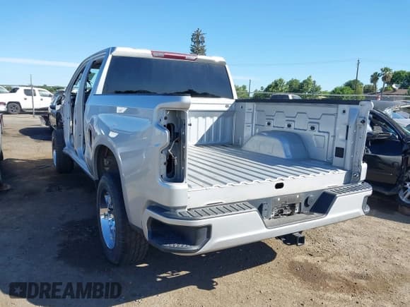 ✅ 2021 Chevrolet Silverado 1500 RST • VIN: 1GCPWDED1MZ155481 • Lot: 42238887. Wystawiony na IAAI z przebiegiem Nie podano. Bezpłatny archiwum sprzedaży aukcyjnych z USA i szczegółowy raport historii pojazdu na DreamBid. Zdjęcie 3.