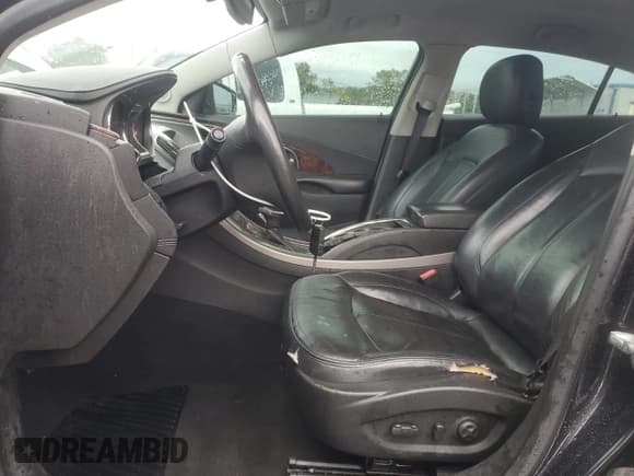 ✅ 2012 Buick LaCrosse Leather • VIN: 1G4GC5E33CF104968 • Lot: 85540035. Wystawiony na Copart z przebiegiem 255 684 mil. Bezpłatny archiwum sprzedaży aukcyjnych z USA i szczegółowy raport historii pojazdu na DreamBid. Zdjęcie 7.