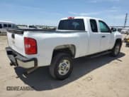 ✅ 2013 Chevrolet Silverado 2500HD Work Truck • VIN: 1GC2KVCG3DZ357313 • Lot: 57144195. Wystawiony na Copart z przebiegiem 293 896 mil. Bezpłatny archiwum sprzedaży aukcyjnych z USA i szczegółowy raport historii pojazdu na DreamBid. Zdjęcie 3.