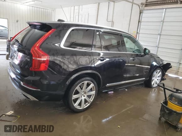 ✅ 2016 Volvo XC90 T6 Inscription • VIN: YV4A22PL8G1063312 • Lot: 69387765. Listed on Copart with 141,862 mi. Free auction sales archive from the USA and detailed vehicle history report at DreamBid. Image 3.
