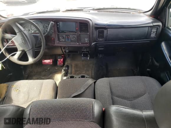 ✅ 2003 Chevrolet Silverado 1500 LS • VIN: 1GCEK19V03E259082 • Лот: 73479994. Опубликован ранее на Copart с пробегом 259 237 миль. Бесплатный доступ к архиву аукционных продаж из США и подробный отчёт об истории автомобиля на DreamBid. Изображение 8.