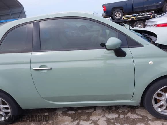 ✅ 2012 FIAT 500 Pop • VIN: 3C3CFFAR2CT200577 • Lot: 42340640. Wystawiony na IAAI z przebiegiem 145 889 mil. Bezpłatny archiwum sprzedaży aukcyjnych z USA i szczegółowy raport historii pojazdu na DreamBid. Zdjęcie 13.