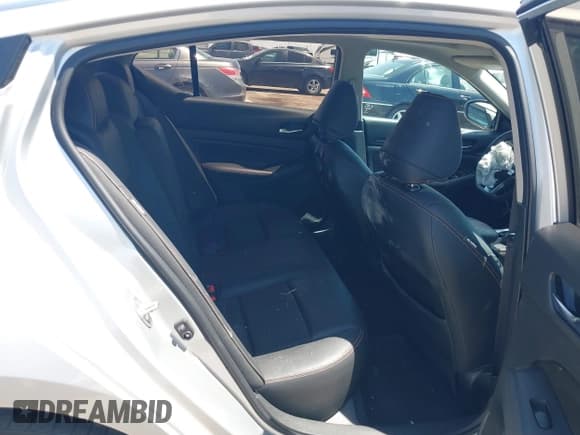 ✅ 2021 Nissan Altima SR • VIN: 1N4BL4CVXMN339619 • Lot: 42389443. Wystawiony na IAAI z przebiegiem 62 784 mil. Bezpłatny archiwum sprzedaży aukcyjnych z USA i szczegółowy raport historii pojazdu na DreamBid. Zdjęcie 8.