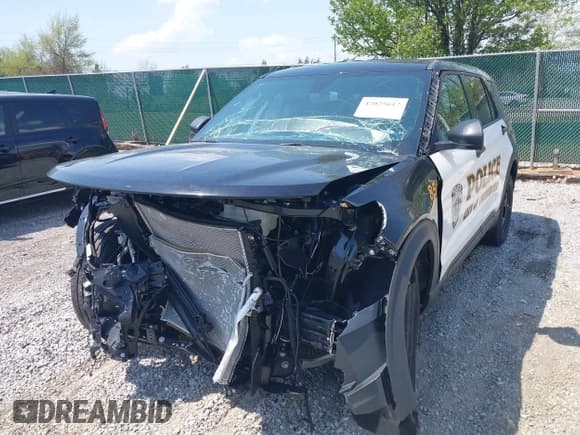 ✅ 2023 Ford Police Interceptor Utility • VIN: 1FM5K8AB3PGB15431 • Лот: 42025617. Опубликован ранее на IAAI с пробегом 9 779 миль. Бесплатный доступ к архиву аукционных продаж из США и подробный отчёт об истории автомобиля на DreamBid. Изображение 6.