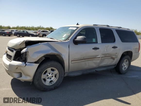 ✅ 2007 Chevrolet Suburban LT • VIN: 1GNFC16037J303073 • Lot: 73184914. Wystawiony na Copart z przebiegiem 251 887 mil. Bezpłatny archiwum sprzedaży aukcyjnych z USA i szczegółowy raport historii pojazdu na DreamBid. Zdjęcie 1.