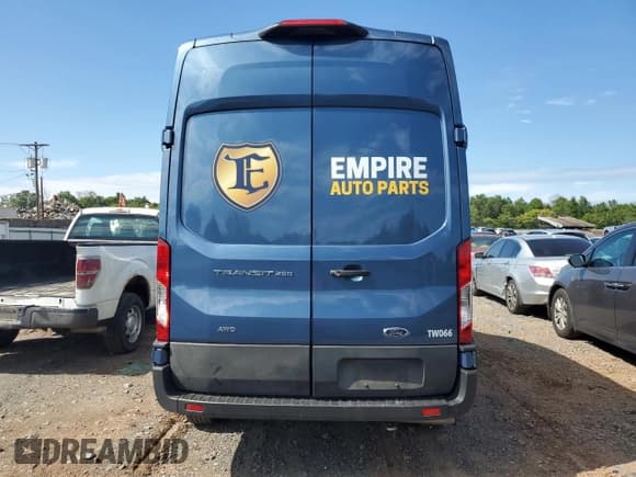 ✅ 2023 Ford Transit Cargo • VIN: 1FTBR2X85PKB04942 • Lot: 69643075. Listed on Copart with 48,870 mi. Free auction sales archive from the USA and detailed vehicle history report at DreamBid. Image 6.