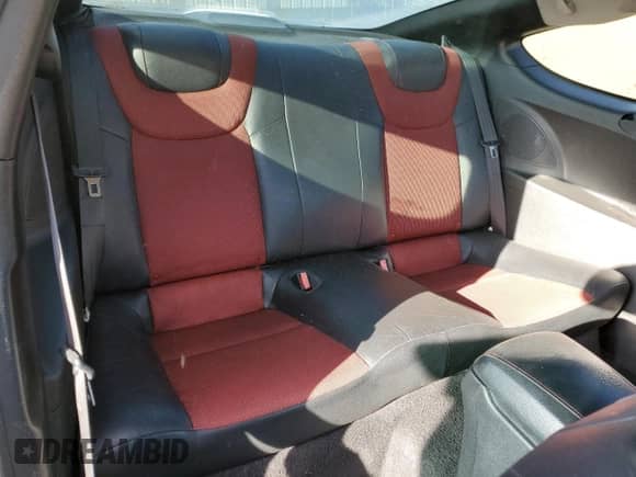 2011 Hyundai Genesis Coupe с VIN KMHHT6KD0BU046464, выставлен на аукционе Copart как лот 81629334 с пробегом 127 175 миль миль и Списание • Salvage title. История ставок и продаж доступна на DreamBid. Изображение 10.