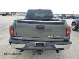 2002 Chevrolet Silverado 1500 LS z VIN 2GCEC19T921344756, wystawiony jako Copart lot #72798354 z przebiegiem 157 700 mil mil oraz Szkoda całkowita • Salvage title. Historia ofert i sprzedaży dostępna na DreamBid. Obrazek 6.