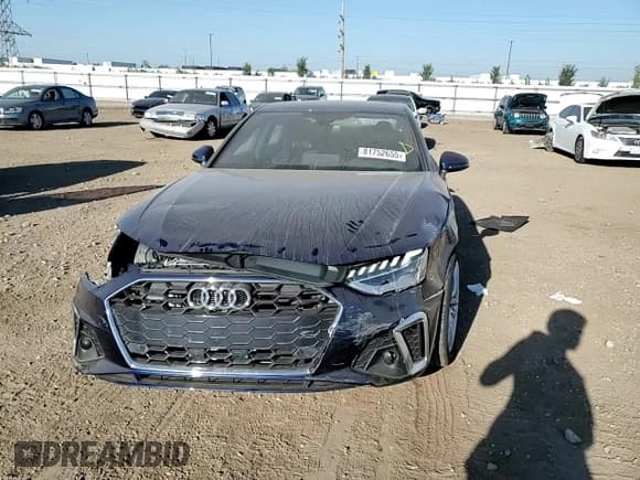 ✅ 2024 Audi A4 S line Premium • VIN: WAUDAAF40RN002715 • Lot: 81752655. Wystawiony na Copart z przebiegiem 11 139 mil. Bezpłatny archiwum sprzedaży aukcyjnych z USA i szczegółowy raport historii pojazdu na DreamBid. Zdjęcie 14.