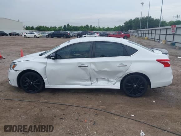✅ 2018 Nissan Sentra S • VIN: 3N1AB7AP6JY274669 • Лот: 42798846. Опубликован ранее на IAAI с пробегом 85 398 миль. Бесплатный доступ к архиву аукционных продаж из США и подробный отчёт об истории автомобиля на DreamBid. Изображение 14.