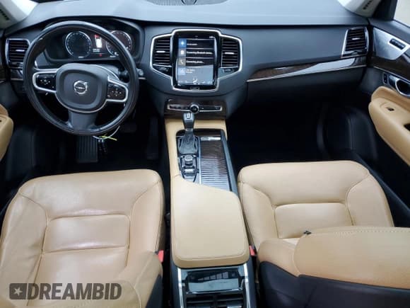 ✅ 2016 Volvo XC90 T6 Momentum • VIN: YV4A22PK2G1073678 • Лот: 90495245. Опубликован ранее на Copart с пробегом 91 676 миль. Бесплатный доступ к архиву аукционных продаж из США и подробный отчёт об истории автомобиля на DreamBid. Изображение 8.