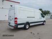 ✅ 2016 Mercedes-Benz Sprinter Cargo EXT • VIN: WD3PE8DD3GP364646 • Лот: 42444570. Опубликован ранее на IAAI с пробегом 402 000 миль. Бесплатный доступ к архиву аукционных продаж из США и подробный отчёт об истории автомобиля на DreamBid. Изображение 4.