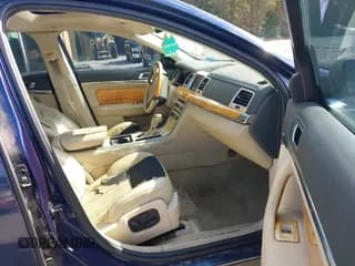 ✅ 2011 Lincoln MKS • VIN: 1LNHL9DR4BG615275 • Lot: 43589449. Wystawiony na IAAI z przebiegiem 227 915 mil. Bezpłatny archiwum sprzedaży aukcyjnych z USA i szczegółowy raport historii pojazdu na DreamBid. Zdjęcie 5.