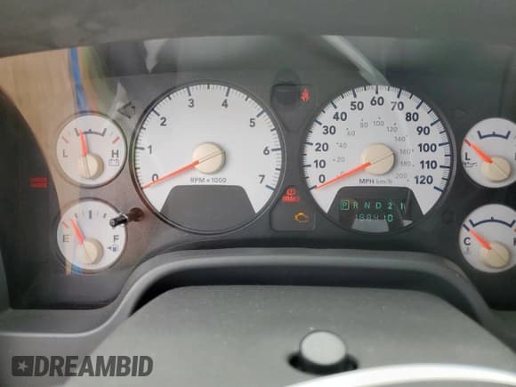 ✅ 2008 Dodge 1500 SLT • VIN: 1D7HA18228S611892 • Лот: 60267595. Опубликован ранее на Copart с пробегом 188 410 миль. Бесплатный доступ к архиву аукционных продаж из США и подробный отчёт об истории автомобиля на DreamBid. Изображение 9.