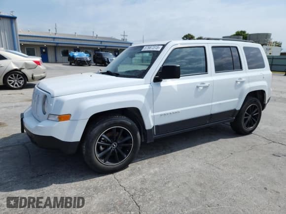 ✅ 2017 Jeep Patriot Sport SE • VIN: 1C4NJPBA7HD122697 • Lot: 57987315. Listed on Copart with 136,757 mi. Free auction sales archive from the USA and detailed vehicle history report at DreamBid. Image 1.
