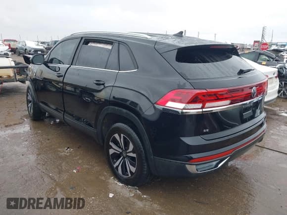 ✅ 2024 Volkswagen Atlas SE • VIN: 1V2LE2CA7RC210703 • Lot: 41281929. Wystawiony na IAAI z przebiegiem Nie podano. Bezpłatny archiwum sprzedaży aukcyjnych z USA i szczegółowy raport historii pojazdu na DreamBid. Zdjęcie 3.