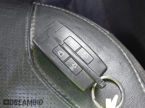 ✅ 2012 Ford Taurus Limited • VIN: 1FAHP2FWXCG114367 • Lot: 43328827. Wystawiony na IAAI z przebiegiem 205 000 mil. Bezpłatny archiwum sprzedaży aukcyjnych z USA i szczegółowy raport historii pojazdu na DreamBid. Zdjęcie 11.