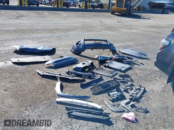 ✅ 2022 Toyota 4Runner SR5 • VIN: JTEMU5JR1N5980862 • Lot: 42458688. Listed on IAAI with 41,530 mi. Free auction sales archive from the USA and detailed vehicle history report at DreamBid. Image 12.