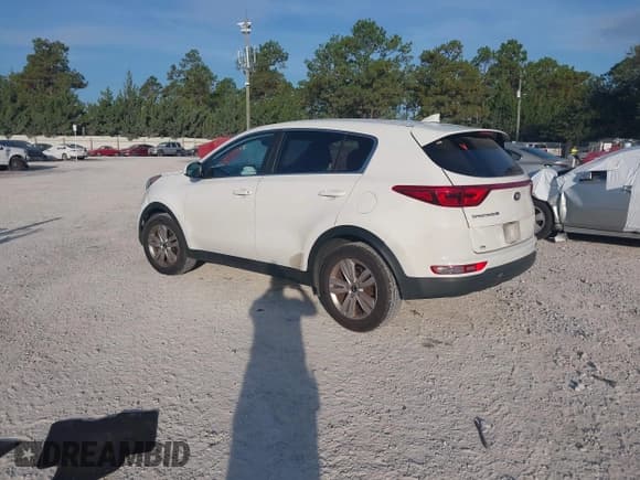 ✅ 2019 Kia Sportage LX • VIN: KNDPM3AC0K7567865 • Лот: 43300035. Опубликован ранее на IAAI с пробегом 167 050 миль. Бесплатный доступ к архиву аукционных продаж из США и подробный отчёт об истории автомобиля на DreamBid. Изображение 3.