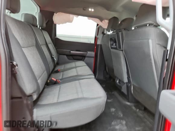 ✅ 2022 Ford F-150 XL • VIN: 1FTEW1CB5NKD50064 • Lot: 63639845. Wystawiony na Copart z przebiegiem 60 300 mil. Bezpłatny archiwum sprzedaży aukcyjnych z USA i szczegółowy raport historii pojazdu na DreamBid. Zdjęcie 10.