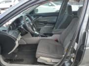 ✅ 2012 Honda Accord LX • VIN: 1HGCP2F32CA079306 • Lot: 92188555. Wystawiony na Copart z przebiegiem 110 988 mil. Bezpłatny archiwum sprzedaży aukcyjnych z USA i szczegółowy raport historii pojazdu na DreamBid. Zdjęcie 7.