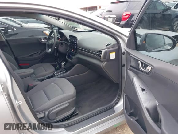 ✅ 2022 Hyundai Ioniq Blue • VIN: KMHC65LCXNU266510 • Lot: 41435358. Wystawiony na IAAI z przebiegiem 82 463 mil. Bezpłatny archiwum sprzedaży aukcyjnych z USA i szczegółowy raport historii pojazdu na DreamBid. Zdjęcie 8.