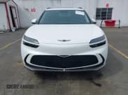 ✅ 2023 Genesis GV60 Performance • VIN: KMUKEDTB7PU011642 • Lot: 42559769. Wystawiony na IAAI z przebiegiem 12 903 mil. Bezpłatny archiwum sprzedaży aukcyjnych z USA i szczegółowy raport historii pojazdu na DreamBid. Zdjęcie 6.