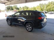 ✅ 2023 Toyota RAV4 XLE • VIN: 2T3W1RFVXPC223877 • Lot: 43565692. Wystawiony na IAAI z przebiegiem 35 435 mil. Bezpłatny archiwum sprzedaży aukcyjnych z USA i szczegółowy raport historii pojazdu na DreamBid. Zdjęcie 3.