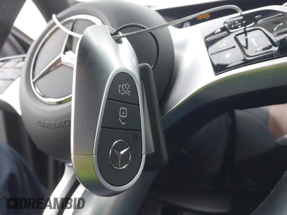 ✅ 2025 Mercedes-Benz C 300 • VIN: W1KAF4HB0SR247118 • Лот: 43766684. Опубликован ранее на IAAI с пробегом 20 748 миль. Бесплатный доступ к архиву аукционных продаж из США и подробный отчёт об истории автомобиля на DreamBid. Изображение 11.