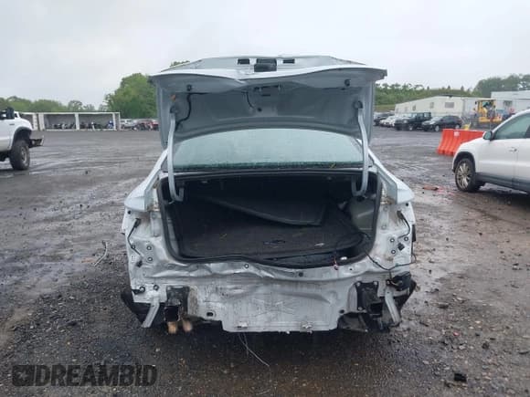 ✅ 2019 Volkswagen Jetta S • VIN: 3VWC57BU2KM104431 • Lot: 42322047. Listed on IAAI with 126,214 mi. Free auction sales archive from the USA and detailed vehicle history report at DreamBid. Image 17.