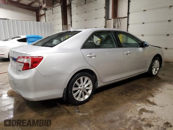 ✅ 2013 Toyota Camry XLE • VIN: 4T1BD1FK2DU067690 • Lot: 92329645. Wystawiony na Copart z przebiegiem Nie podano. Bezpłatny archiwum sprzedaży aukcyjnych z USA i szczegółowy raport historii pojazdu na DreamBid. Zdjęcie 3.