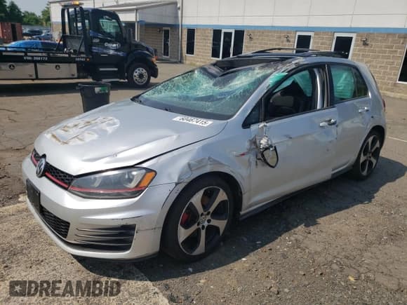 ✅ 2016 Volkswagen Golf GTI SE • VIN: 3VW4T7AU3GM017737 • Lot: 60467415. Listed on Copart with 111,356 mi. Free auction sales archive from the USA and detailed vehicle history report at DreamBid. Image 1.
