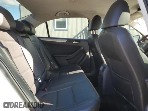 ✅ 2013 Volkswagen Jetta SE • VIN: 3VWDP7AJ6DM254387 • Lot: 89923095. Wystawiony na Copart z przebiegiem 172 291 mil. Bezpłatny archiwum sprzedaży aukcyjnych z USA i szczegółowy raport historii pojazdu na DreamBid. Zdjęcie 10.