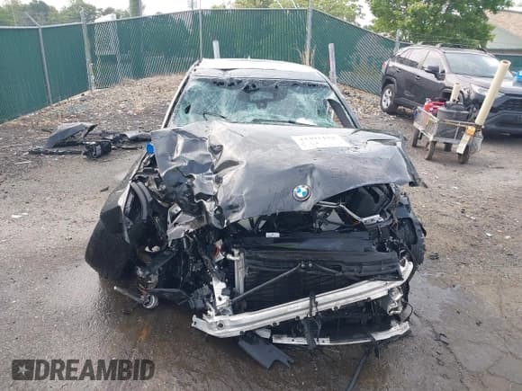 ✅ 2022 BMW 5 Series M550i xDrive • VIN: WBA13BK06NCH69788 • Лот: 42491152. Опубликован ранее на IAAI с пробегом Не указан. Бесплатный доступ к архиву аукционных продаж из США и подробный отчёт об истории автомобиля на DreamBid. Изображение 13.