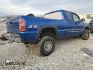 ✅ 2004 Chevrolet Silverado 2500HD LS • VIN: 1GCHK29U94E291458 • Lot: 93015985. Wystawiony na Copart z przebiegiem 208 679 mil. Bezpłatny archiwum sprzedaży aukcyjnych z USA i szczegółowy raport historii pojazdu na DreamBid. Zdjęcie 3.