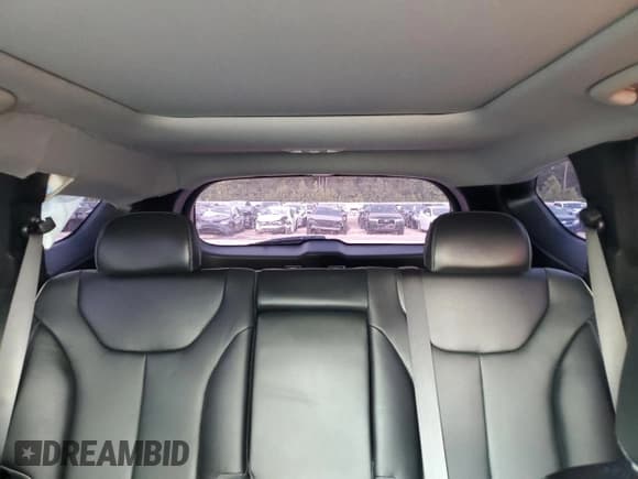 ✅ 2023 Hyundai Santa Fe Limited • VIN: 5NMS4DAL7PH551307 • Lot: 52979964. Wystawiony na Copart z przebiegiem 19 799 mil. Bezpłatny archiwum sprzedaży aukcyjnych z USA i szczegółowy raport historii pojazdu na DreamBid. Zdjęcie 10.