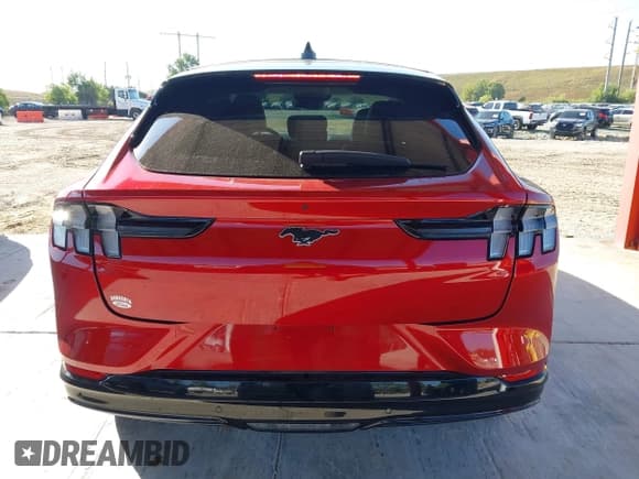 ✅ 2021 Ford Mustang Mach-E Premium • VIN: 3FMTK3SU6MMA43085 • Lot: 43734536. Listed on IAAI with 20,100 mi. Free auction sales archive from the USA and detailed vehicle history report at DreamBid. Image 16.