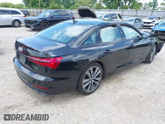 ✅ 2021 Audi A6 Premium Plus • VIN: WAUE8AF24MN001252 • Lot: 42369903. Wystawiony na IAAI z przebiegiem 62 913 mil. Bezpłatny archiwum sprzedaży aukcyjnych z USA i szczegółowy raport historii pojazdu na DreamBid. Zdjęcie 4.