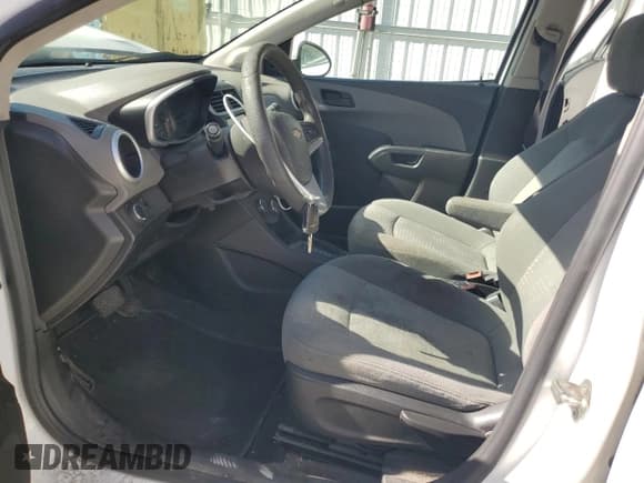 ✅ 2017 Chevrolet Sonic LS • VIN: 1G1JB5SH2H4156245 • Lot: 85374355. Listed on Copart with 193,014 mi. Free auction sales archive from the USA and detailed vehicle history report at DreamBid. Image 7.