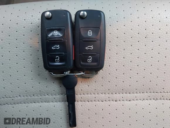 ✅ 2014 Volkswagen Passat SE • VIN: 1VWBN7A32EC057069 • Lot: 43852541. Listed on IAAI with 78,622 mi. Free auction sales archive from the USA and detailed vehicle history report at DreamBid. Image 11.